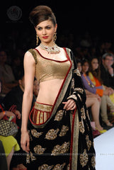 1004 Fishcut black-gold lehenga